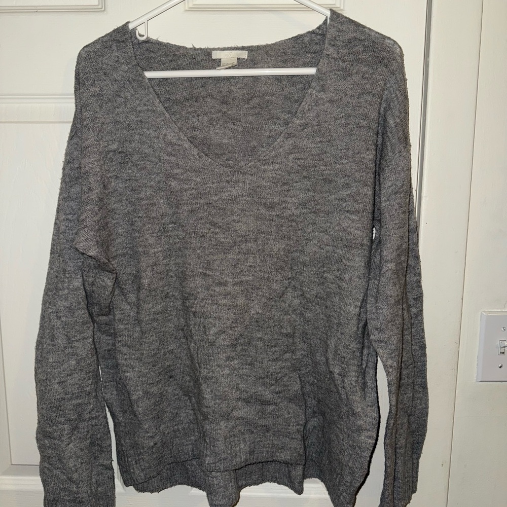 H&M Women's V-Neck Sweater - Charcoal Gray